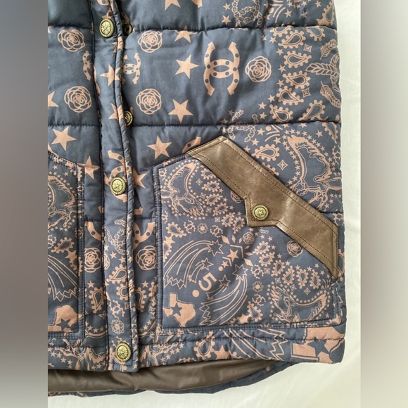 Chanel Paris Dallas Vest sz 36 - Picture 6 of 12